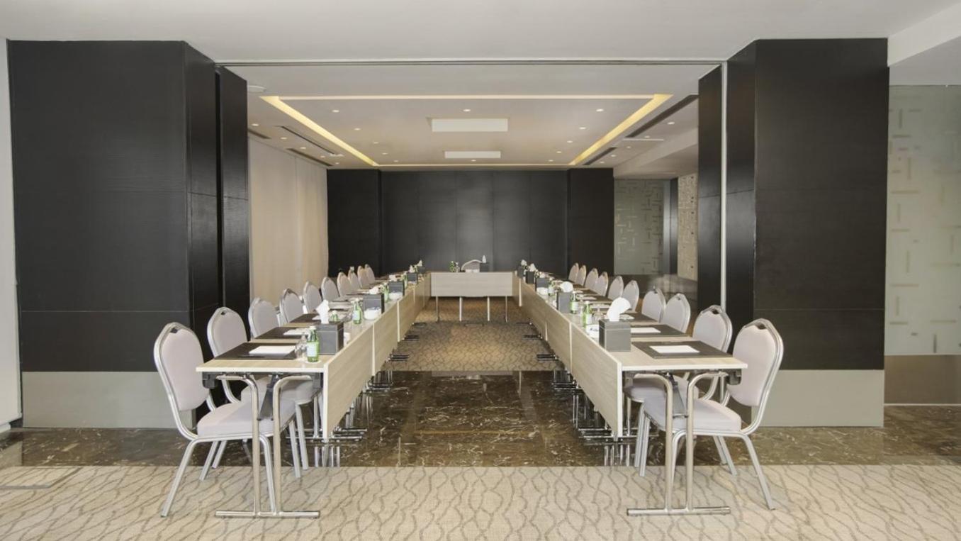 Hotel The Abdali Boulevard